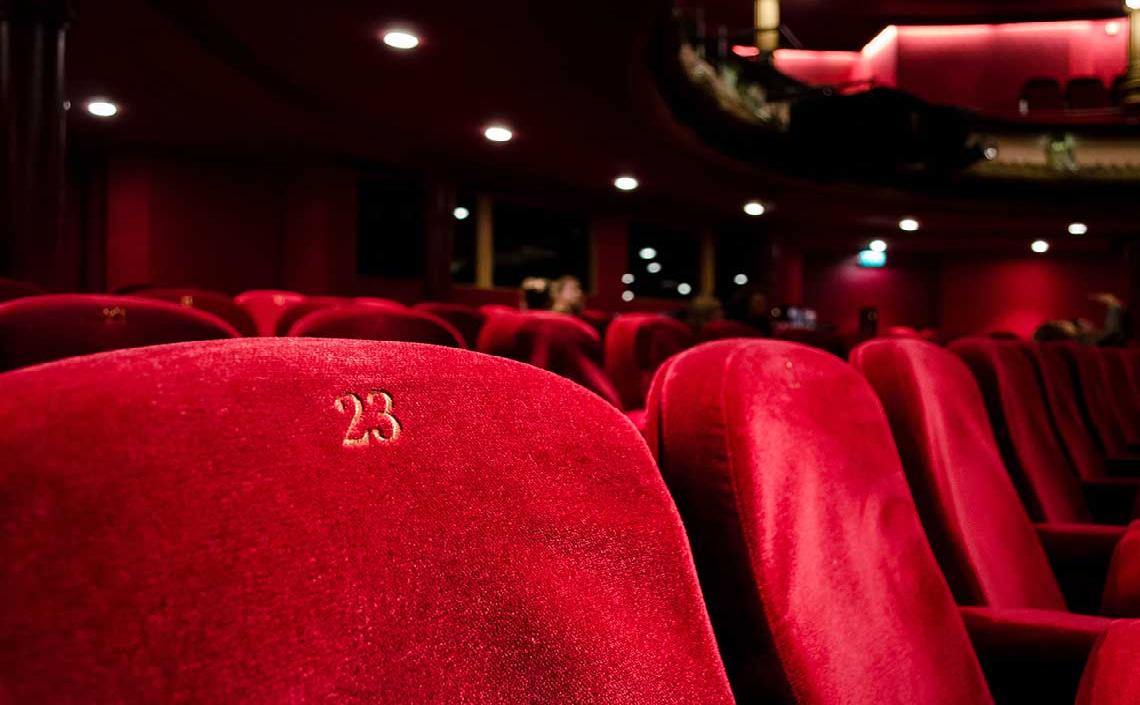 5 ideas para disfrutar del teatro en casa
